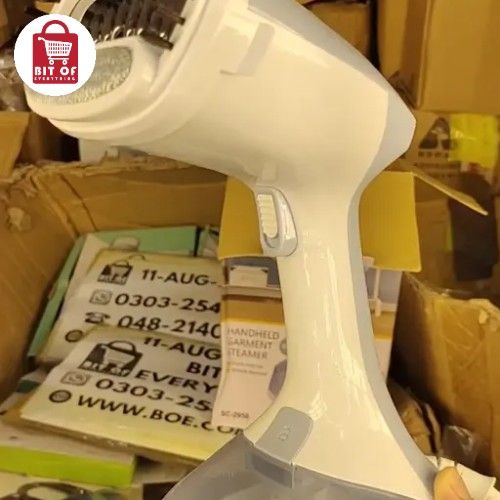 GARMENT STEAMER