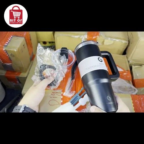 TUMBLER WITH COMPLETE CLEANING ACCESORIES