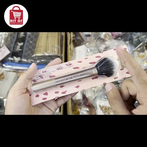 MAKEUPBRUSH