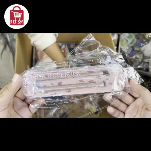 MAKEUP BRUSH SET