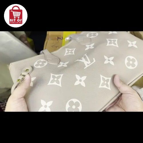 LV LADIES BAG