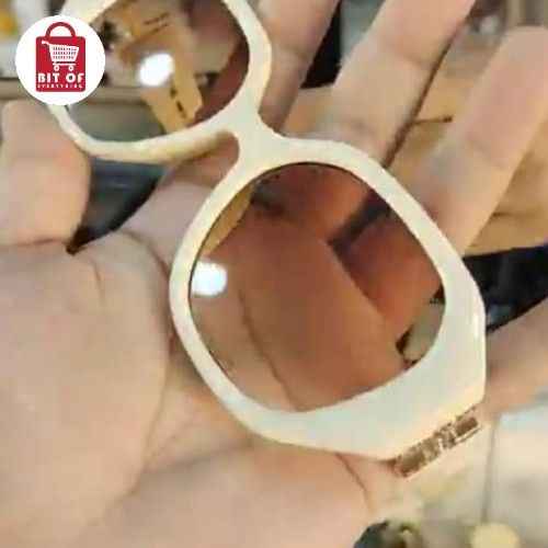 EYE GLASSES