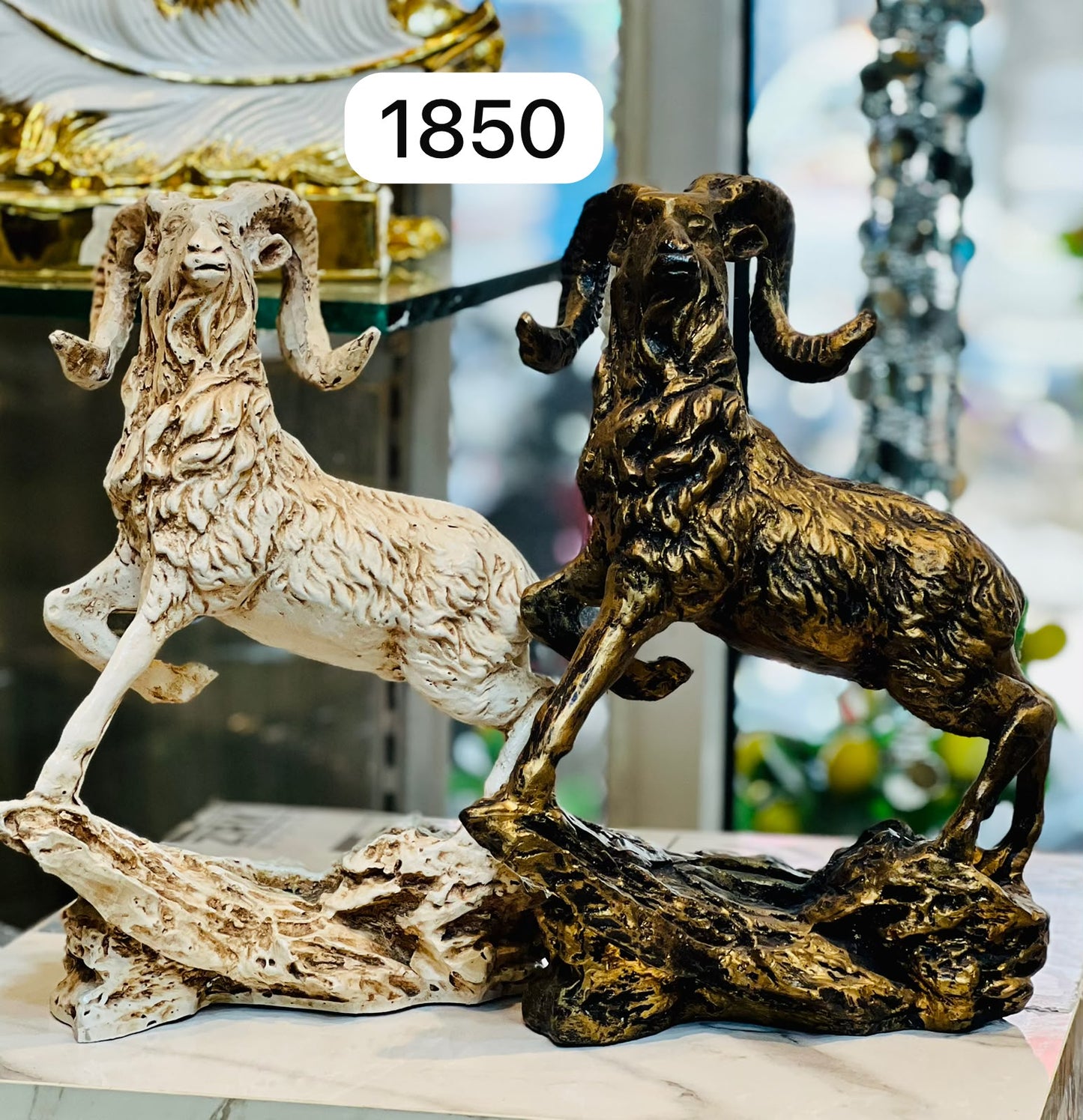 MARKHOR EACH