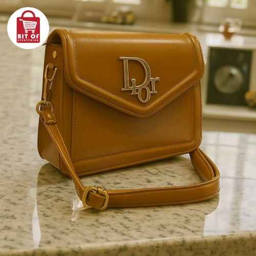 Chic Crossbody Bag – Vintage Style with Prominent Gold Logo ✨