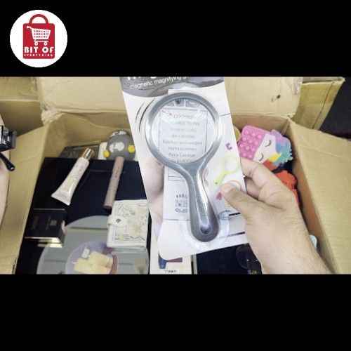 MAGNIFYING GLASS