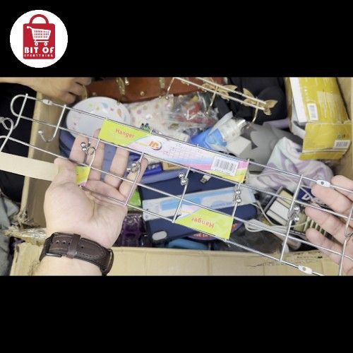 HANGER EACH