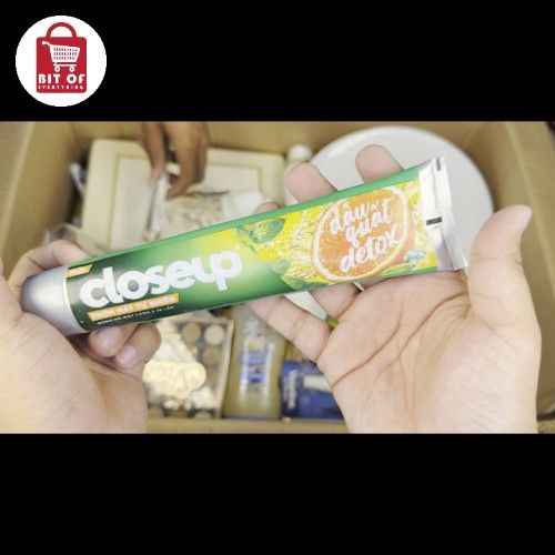 CLOSE UP TOOTH PASTE
