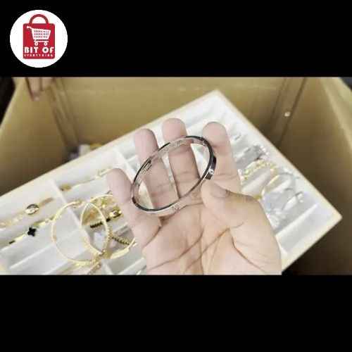 HAND BRACELET