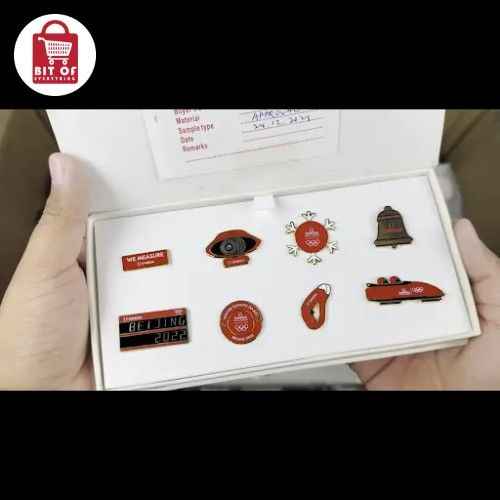 BADGES SET