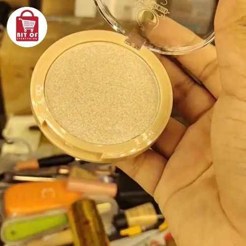 MAKEUP HIGHLIGHTER