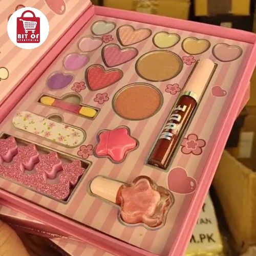 LABUBU EYE PALLETE KIT