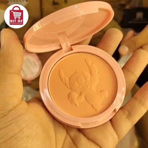 MAKEUP BLUSH ON
