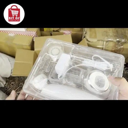 FACIAL CLEANSING BRUSH