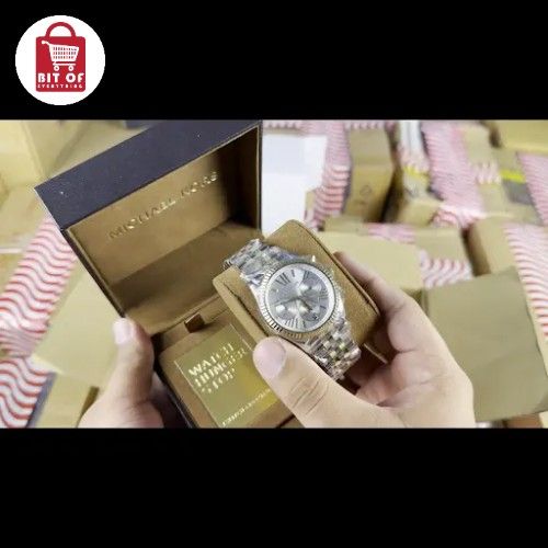 MICHAEL KORS WATCH WITH COMPLETE BOX