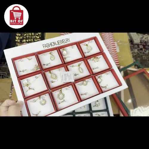 LADIES JEWELLERY FULL BOX