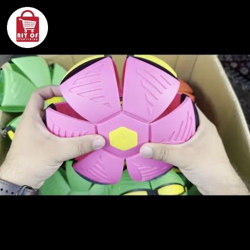 KIDS PLAYING FOLDABLE BALL