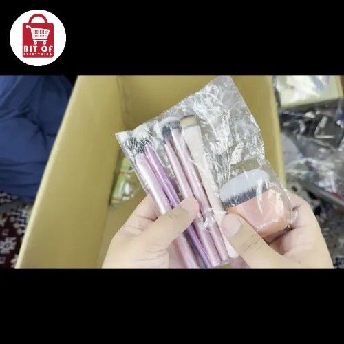 MAKEUP BRUSH SET