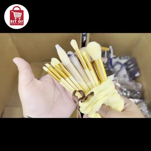 MAKEUP BRUSH SET
