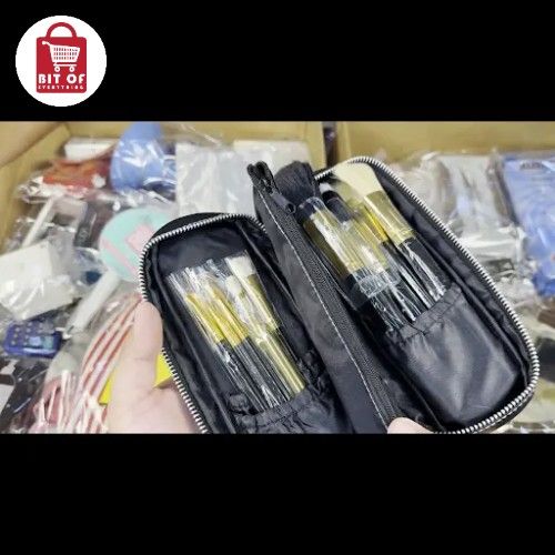 MAKEUP BRUSH SET