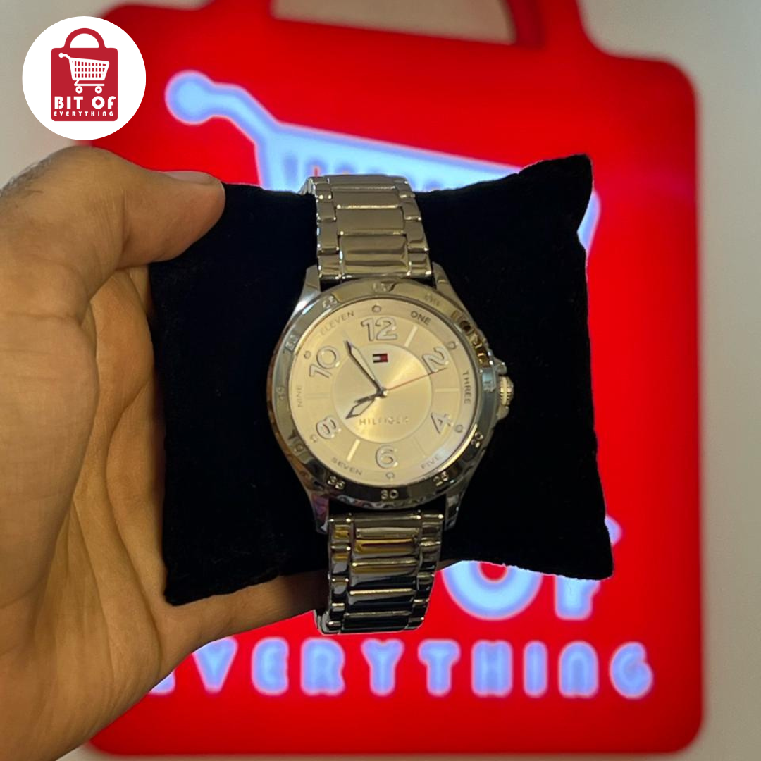 Tommy Hilfiger: Timeless Style, Modern Precision ⌚✨