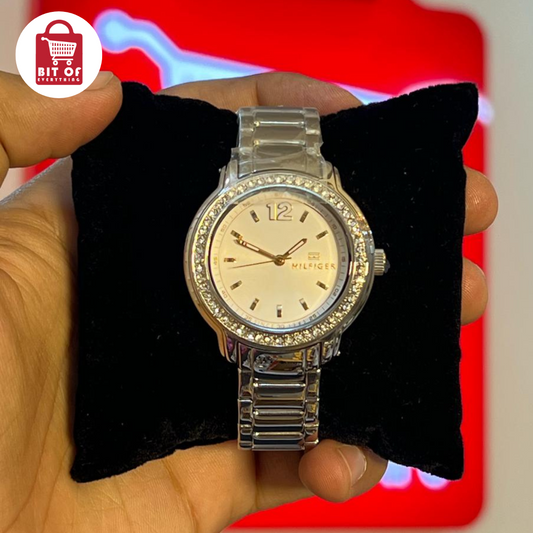 Tommy Hilfiger: Iconic Style, Timeless Precision ⌚✨