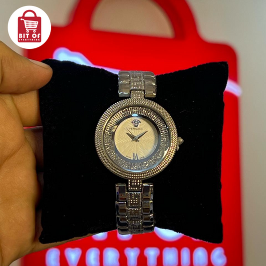 Versace: Luxury, Elegance, and Timeless Precision ⌚✨