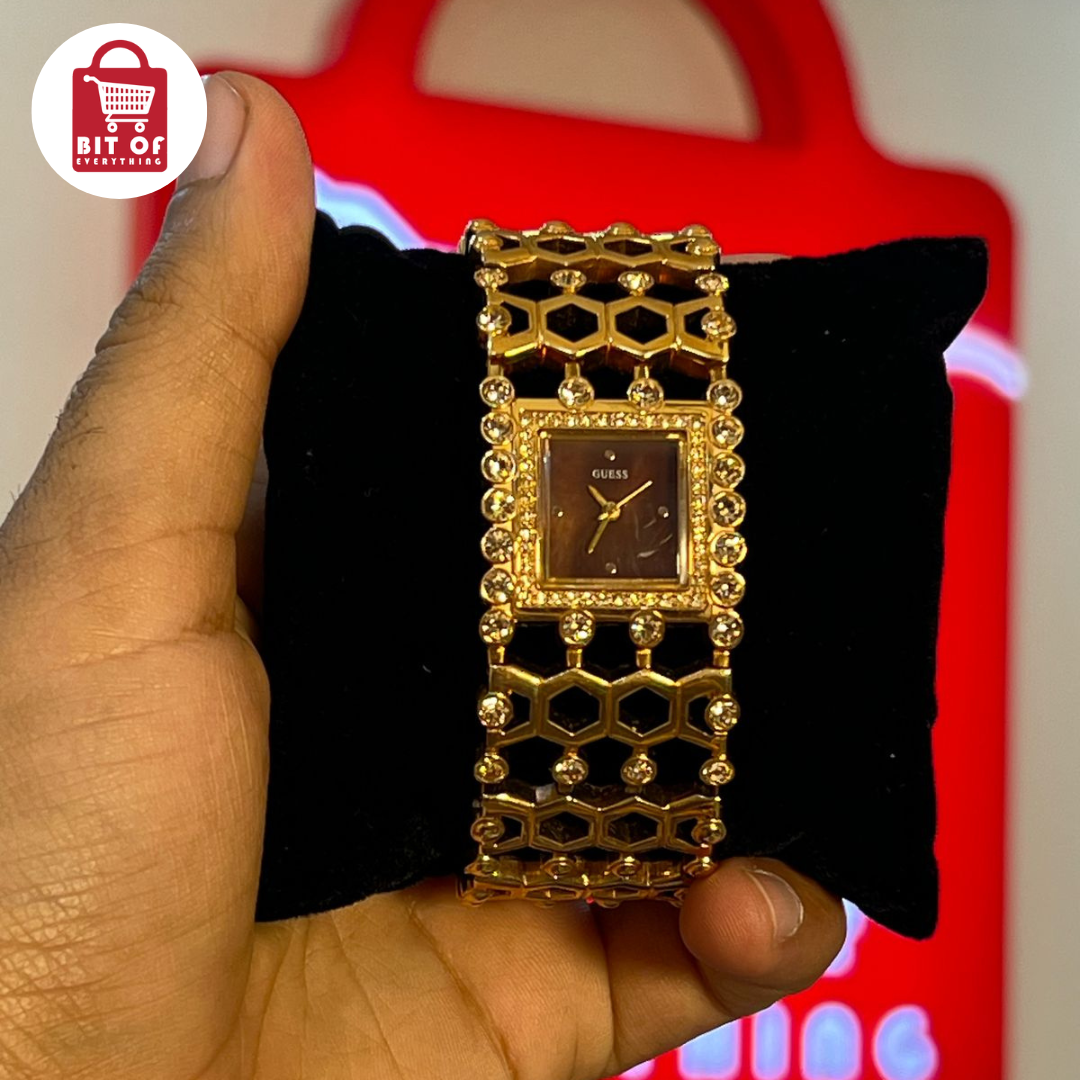 Guess: Bold Style, Timeless Precision ⌚✨