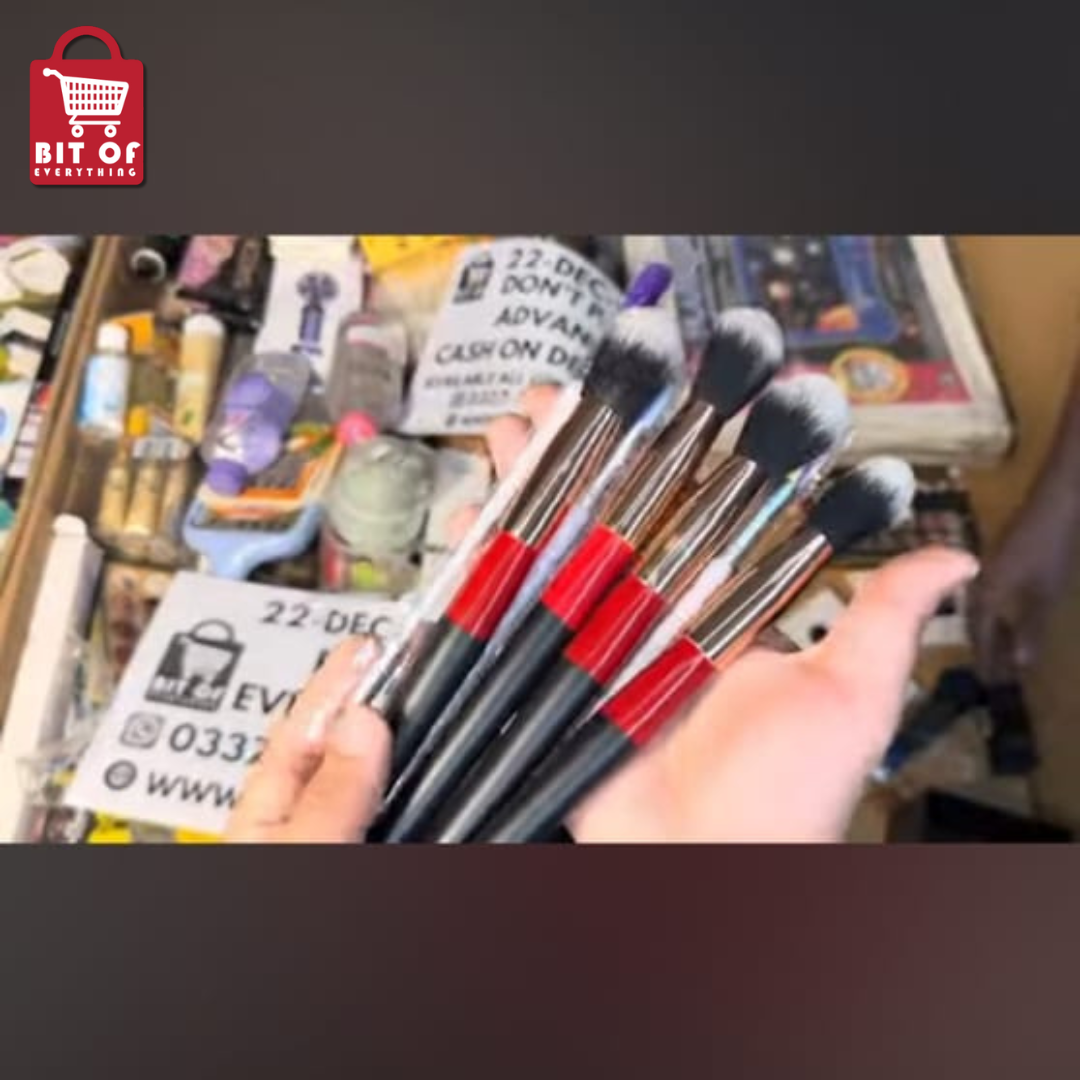 PACK OF BRUSHES