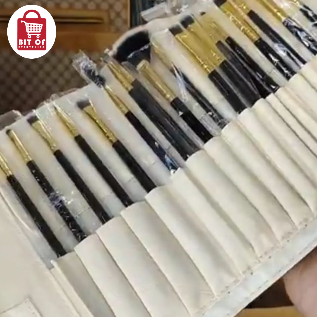 WHITE POUCH BRUSH SET