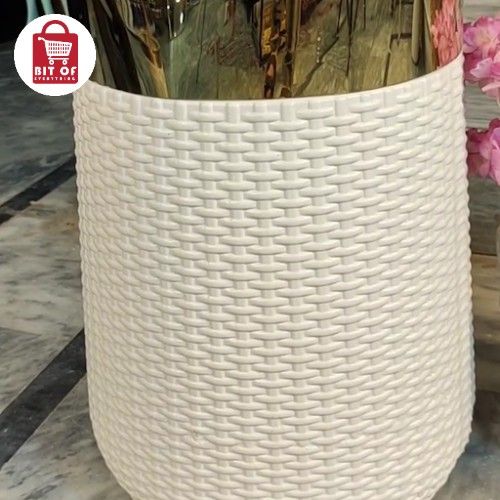 FLOWER POT