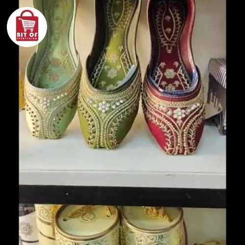LADIES KHUSSA