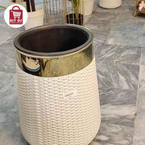 PLANTS PLANTER