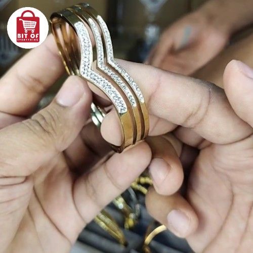 STYLISH HAND BRACELET