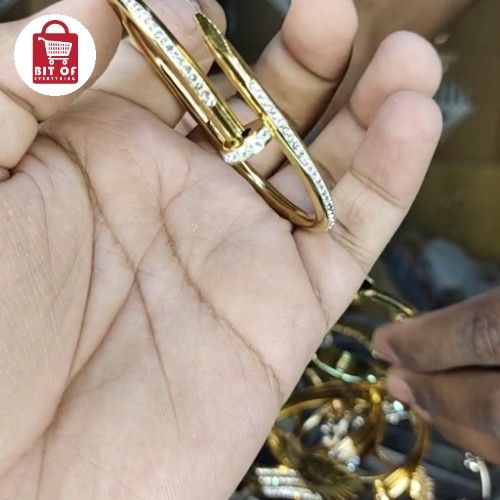 STYLISH HAND BRACELET