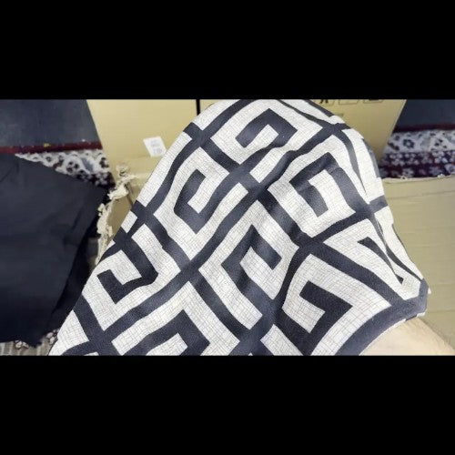 LADIES SHAWL