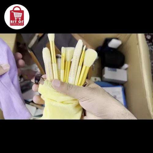 MAKEUP BRUSH SET