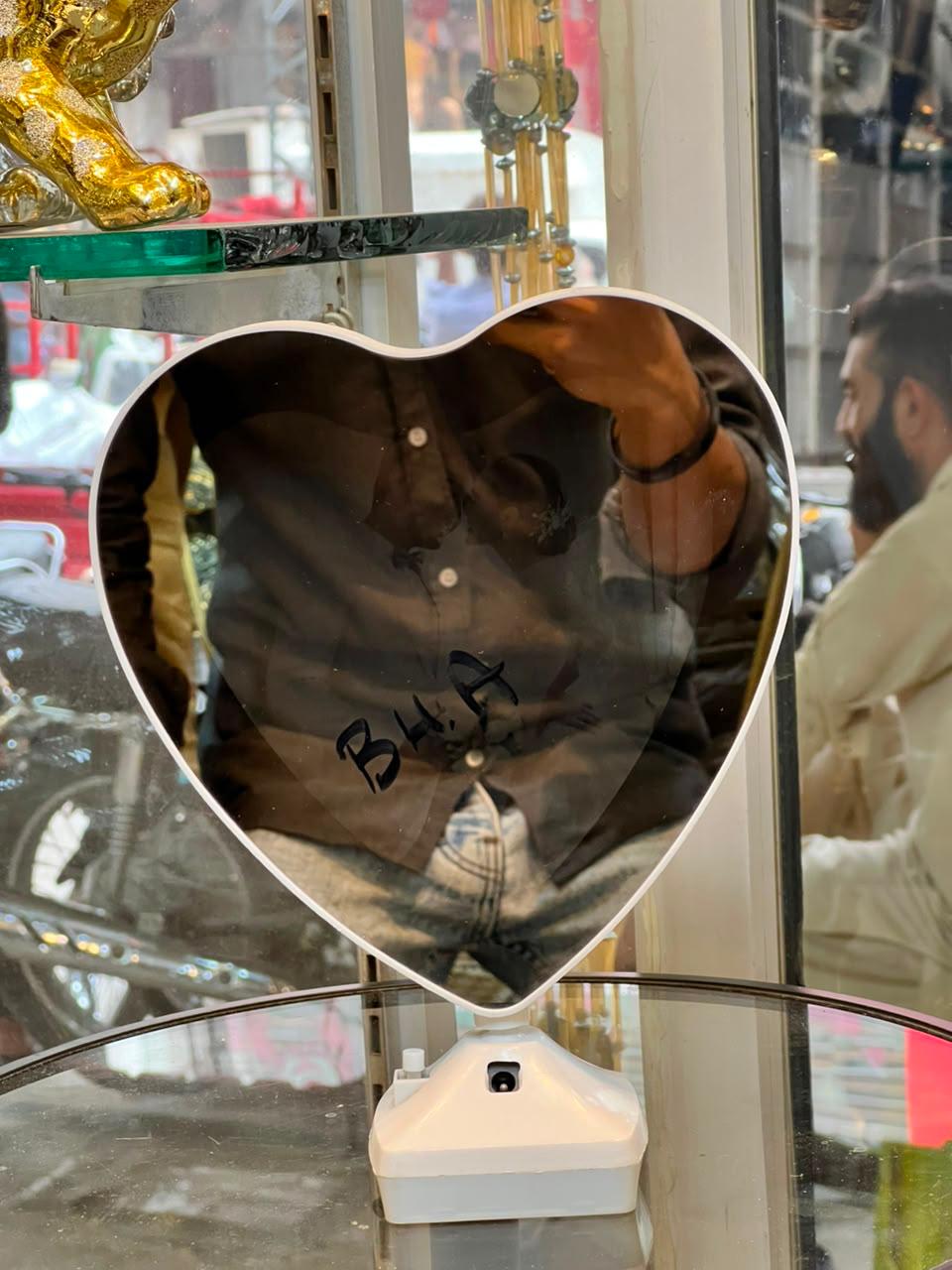 MIRROR HEART SHAPE LIGHT
