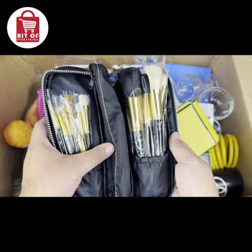 MAKEUP BRUSH