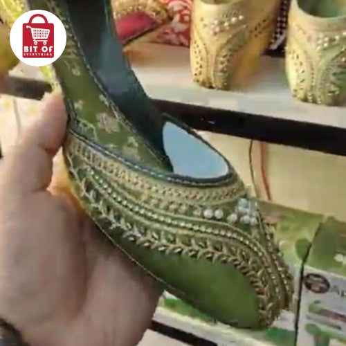 LADIES KHUSSA