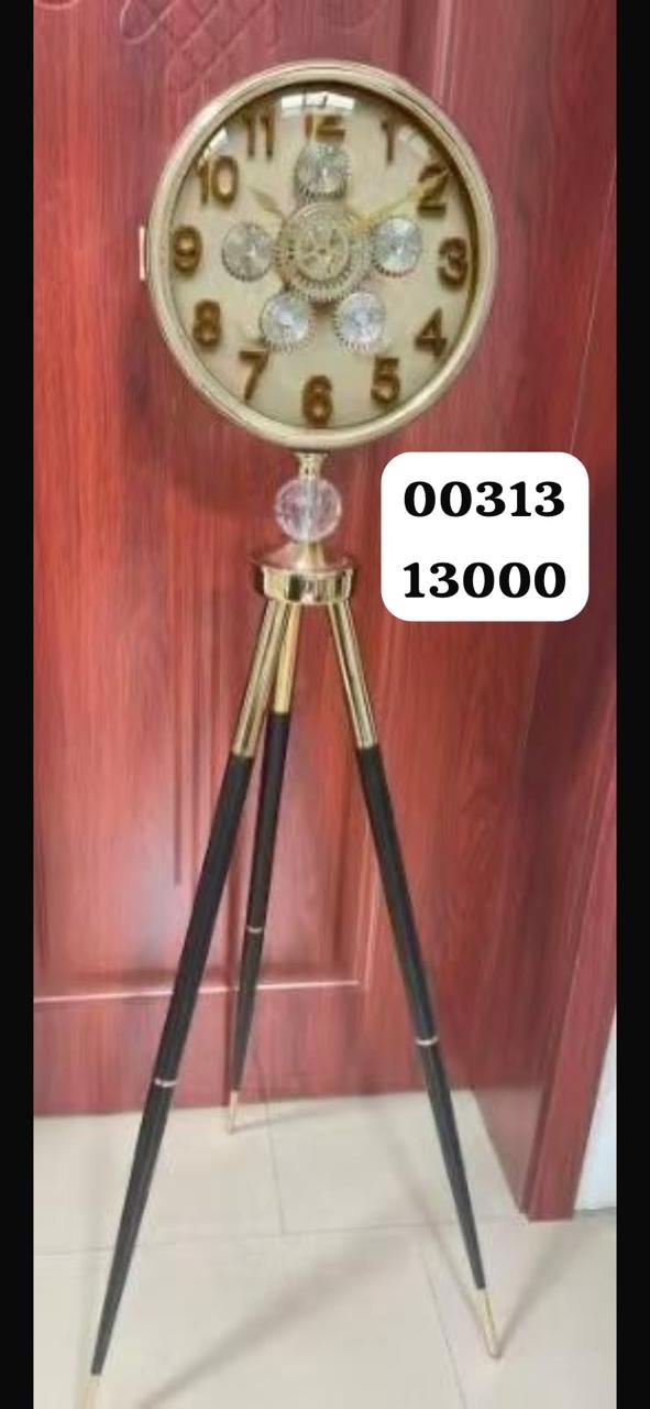 TRIPOT CLOCK