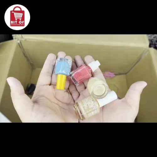 NAIL POLISH