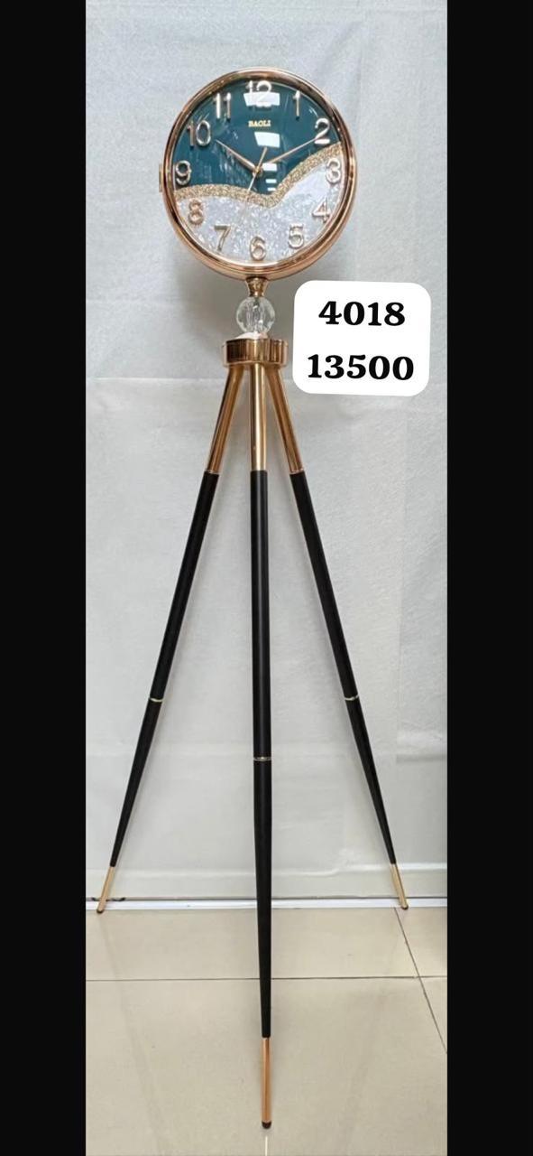 TRIPOT CLOCK