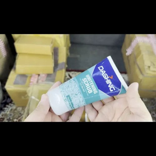 DASHING WHITENING SCRUB